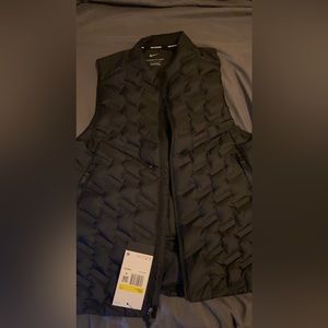 Nike therma fit running vest